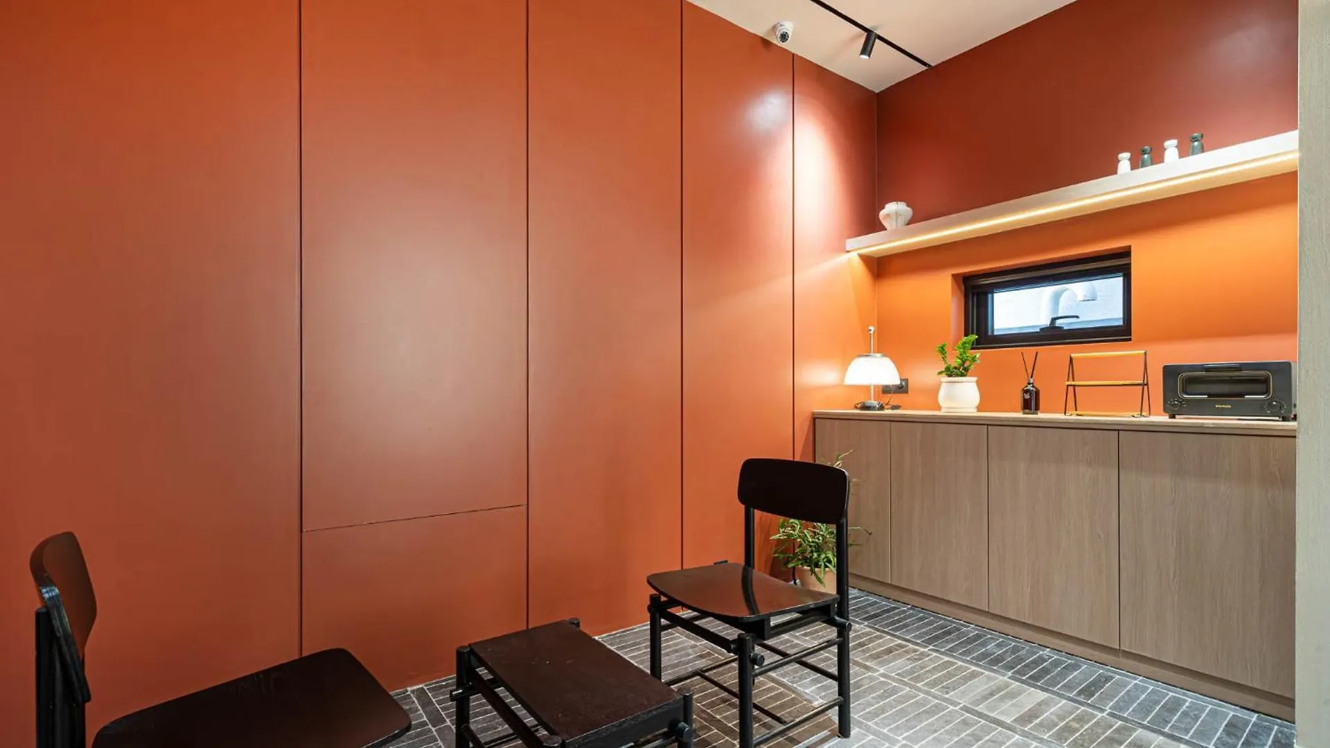 Busan Hound Hotel Daeyeon